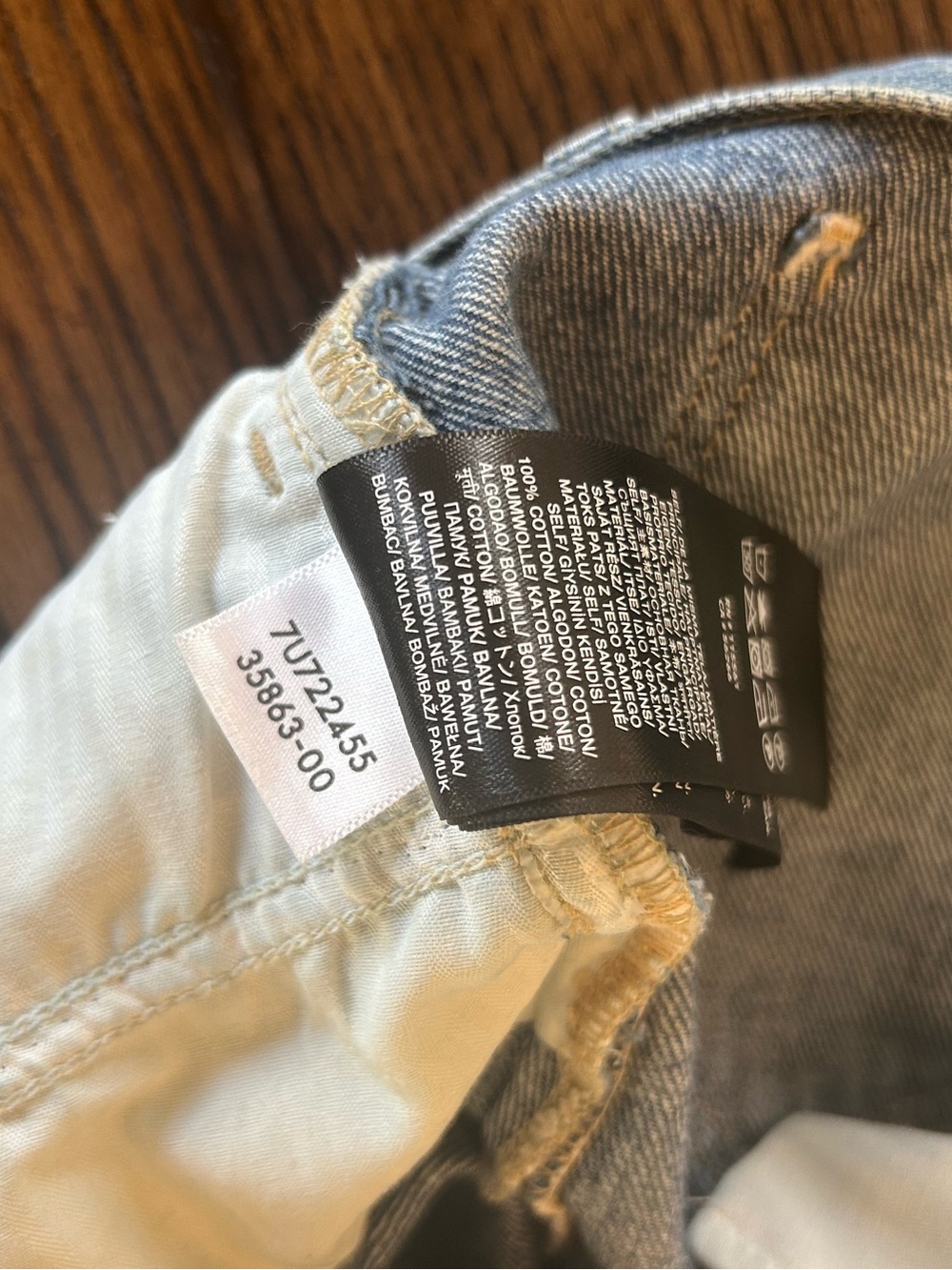 7 For All Mankind Easy Ruby Cut Off Short - Picture 8 of 11